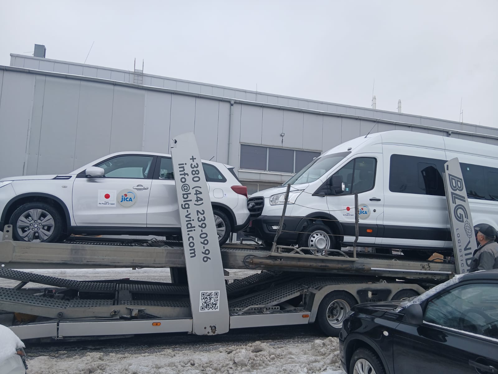 ウクライナ国欧州地域緊急復旧・復興プロジェクト向け機材(車両) ミニバス・乗用車の納品完了